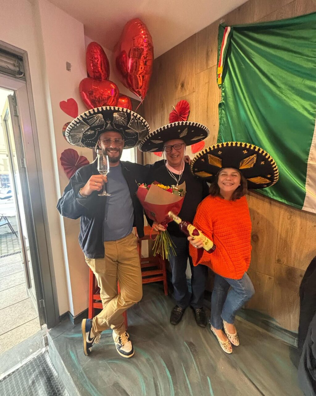 Instagram post from echalemanito. This post is in position 5.